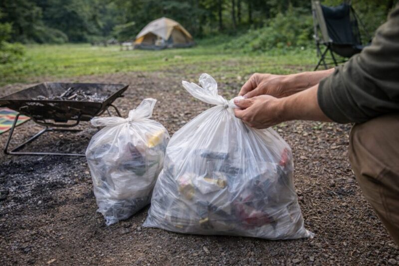 安いキャンプ場でもマナーを守って静かに過ごすイメージ