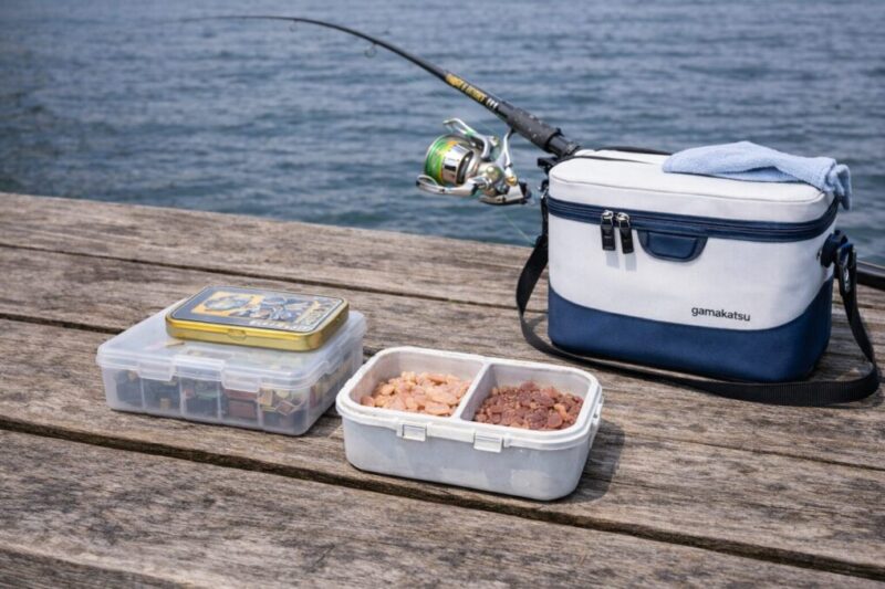 海上釣堀ロッドに合わせて小物を整理した実用的な持ち物例