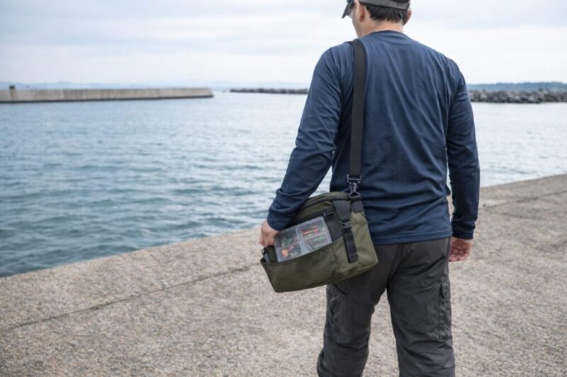 持ち運びしやすいソフトバッグを使った釣り収納のイメージ