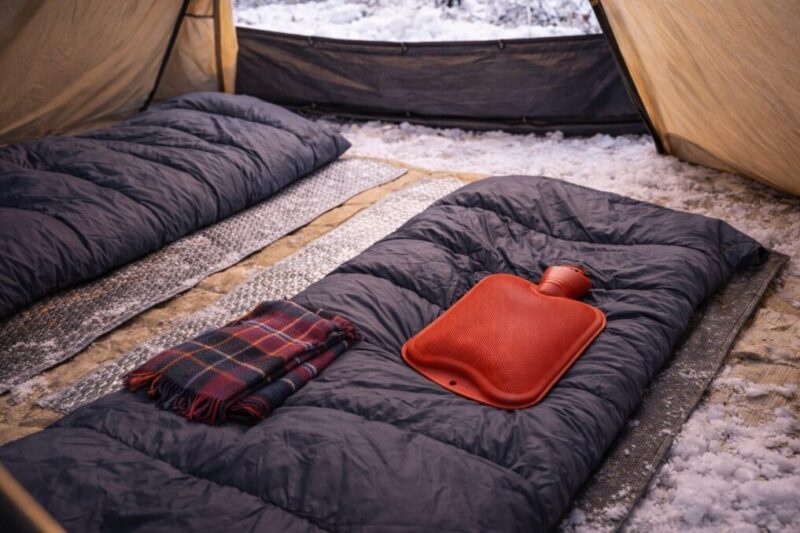 薪ストーブがなくても寝具と断熱で快適にする雪中キャンプ