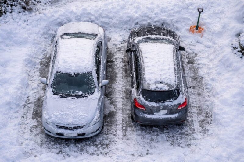隣の車との位置関係を記録するイメージ