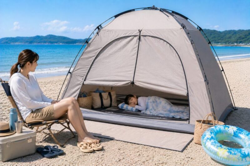 フルクローズできるビーチテントで休憩しやすい海水浴シーン