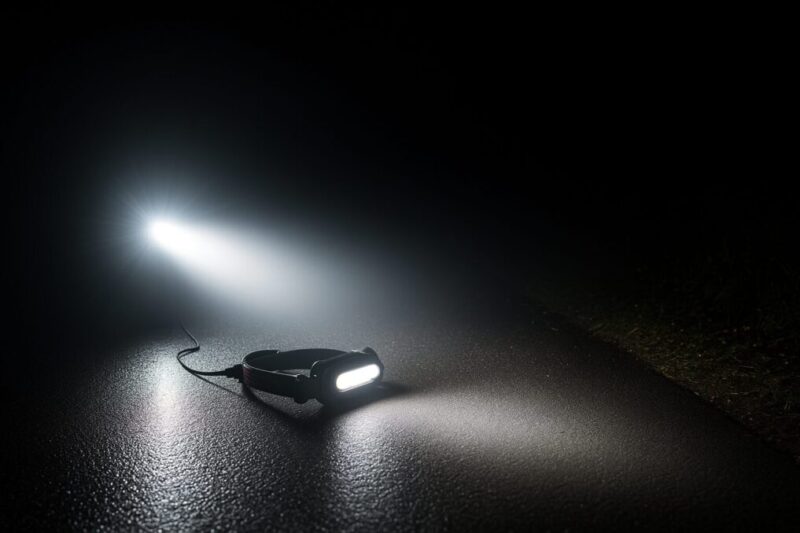 明るすぎの眩惑と実用モードの比較。